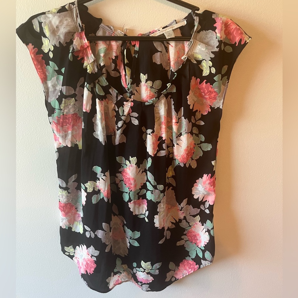 Lauren Conrad Floral Short Sleeve Blouse M